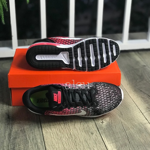 NWT Nike Air Max Sequent 2 B/W-Racer Pink WMNS - Picture 4 of 7